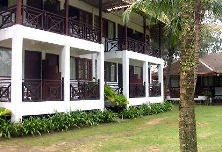Duta Sands Beach Resort Куантан Экстерьер фото